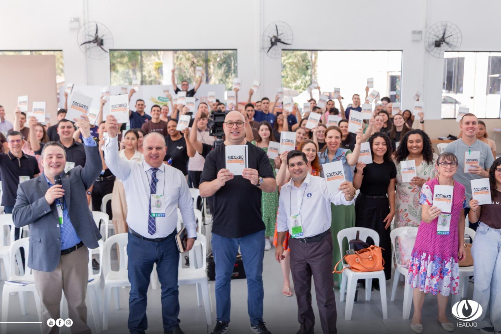 Lançamento "Socorro, sou líder de adolescente"