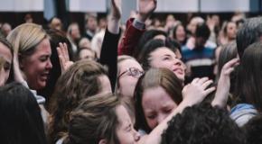 Adolescentes da Sede, realizam pré-congresso e igreja é impactada pelo poder de Deus