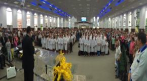 Igreja de Joinville recebe 355 novos membros em batismo realizado na Páscoa