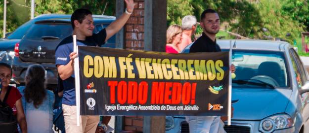 Missões Urbanas: IEADJO realiza ações evangelísticas na Festa do Trabalhador