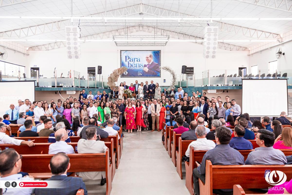Convençao celebra aniversário do Pastor Sérgio Melfior
