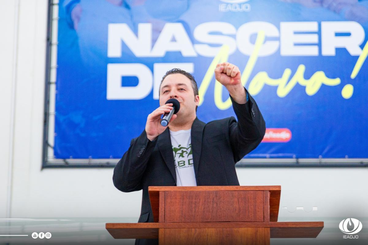 IEADJO recebe 200 novos membros em último Batismo de 2024