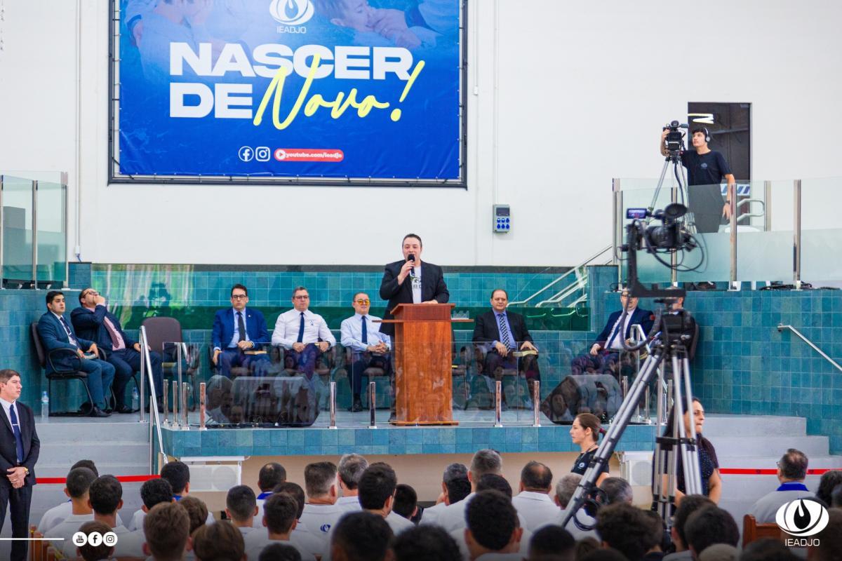 IEADJO recebe 200 novos membros em último Batismo de 2024