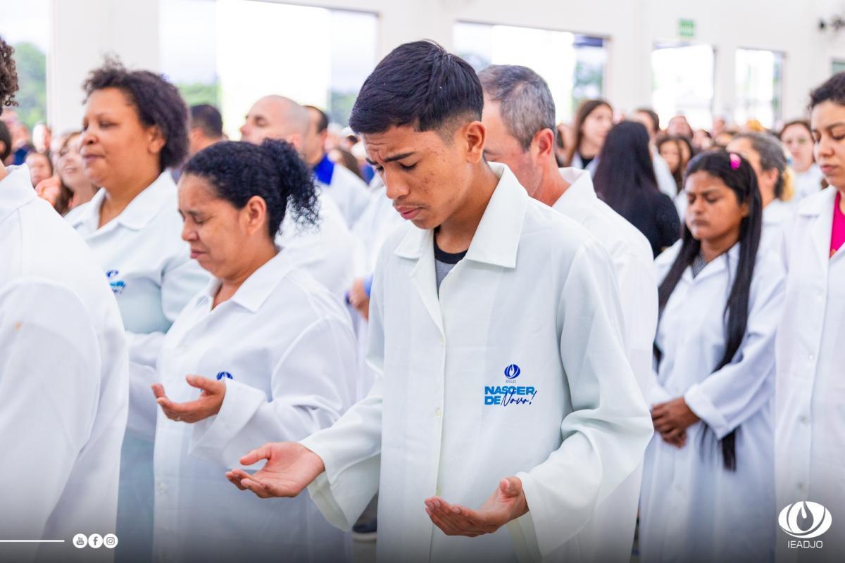 IEADJO recebe 200 novos membros em último Batismo de 2024