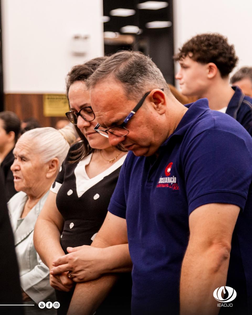 12 Dias de Clamor: Círculo de Oração masculino participa da sétima noite da Campanha - Janeiro 2025