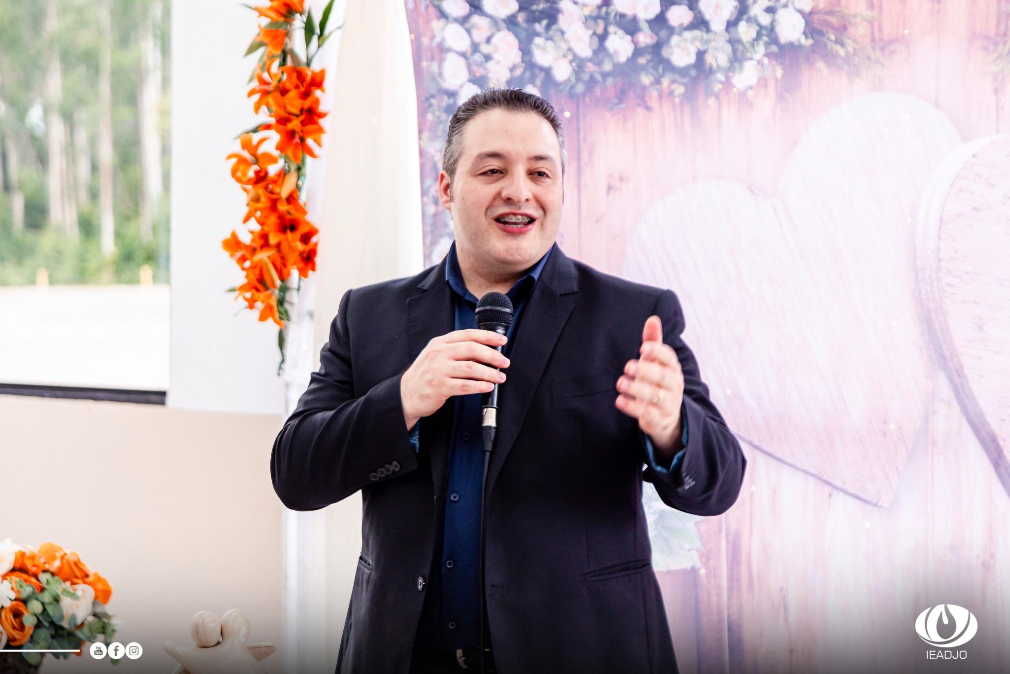 Pastor Eliseu Melfior.