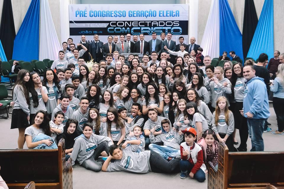 Adolescentes da Sede, realizam pré-congresso e igreja é impactada pelo poder de Deus - Julho 2016
