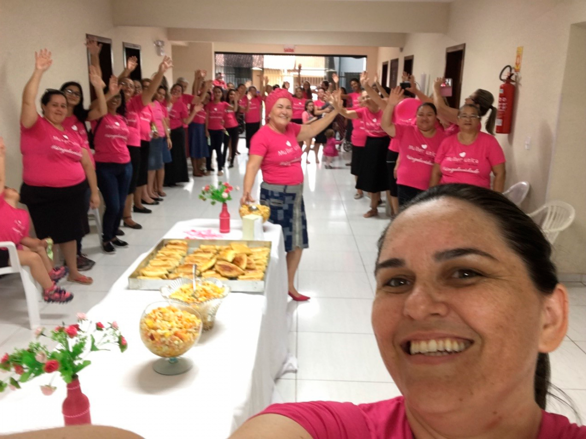 Caminhada Evangelística e Conscientizadora Marcam o Outubro Rosa no Estevão de Mattos - Outubro 2017