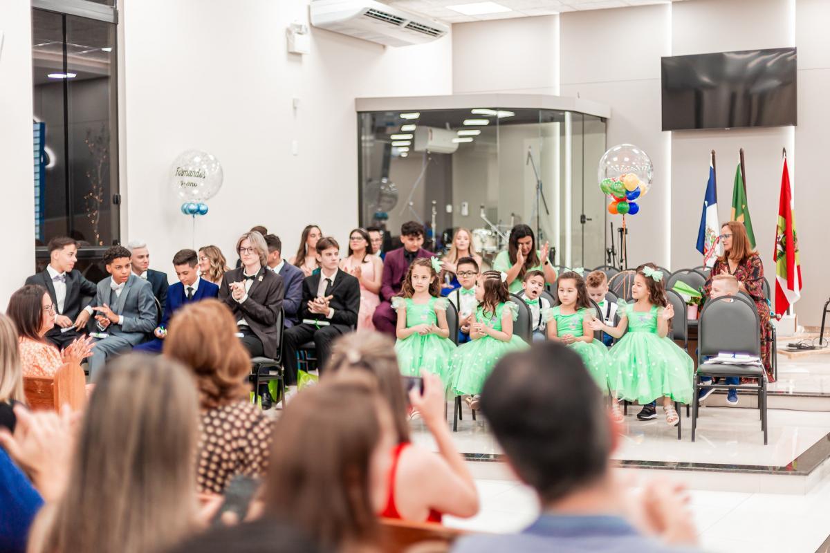 Cantata e formatura encerram ano letivo do CEEDUC - Dezembro 2022
