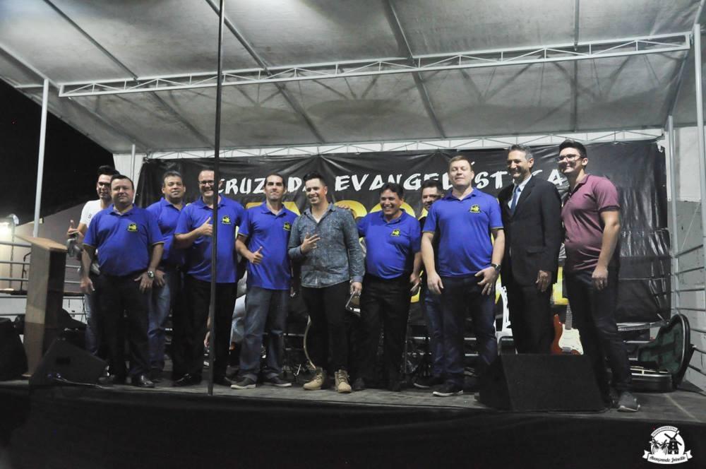 Mais de 30 pessoas aceitam Jesus durante a Cruzada Abençoando Joinville