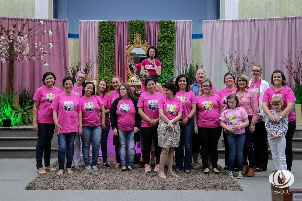 CULTO ROSA: Soraya Moraes ministra para centenas de mulheres da UFADVILLE 2019