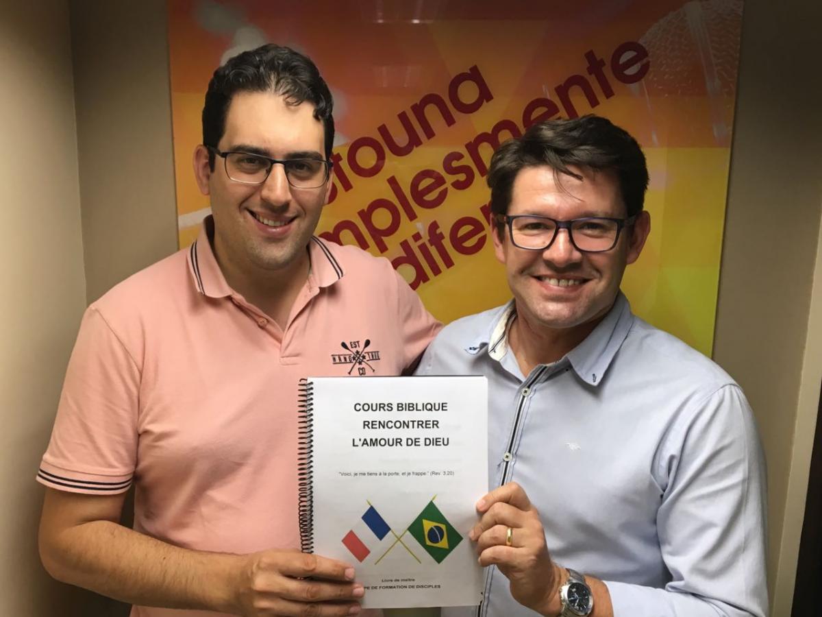 Discipulado para o Brasil lança sua Revista em Francês