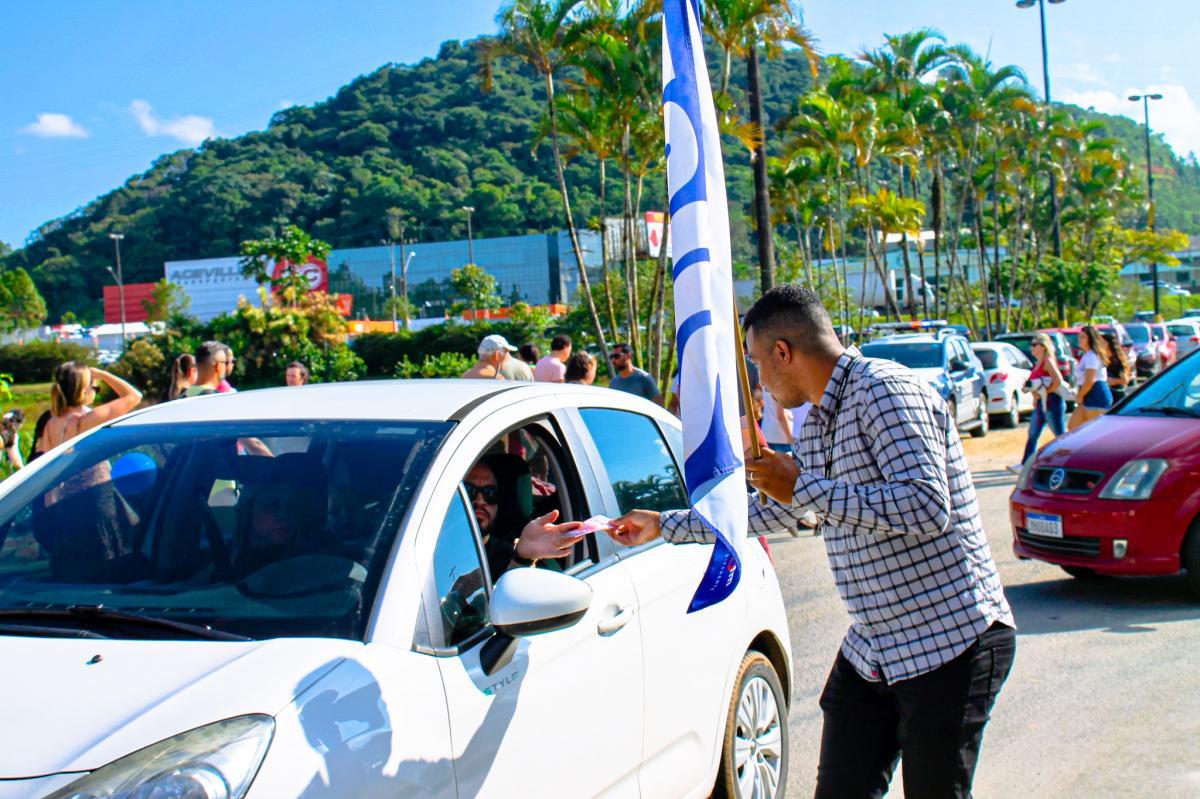 IEADJO inicia “Mês Global de Evangelização” com entrega de cerca de 30 mil literaturas na Festa do Trabalhador