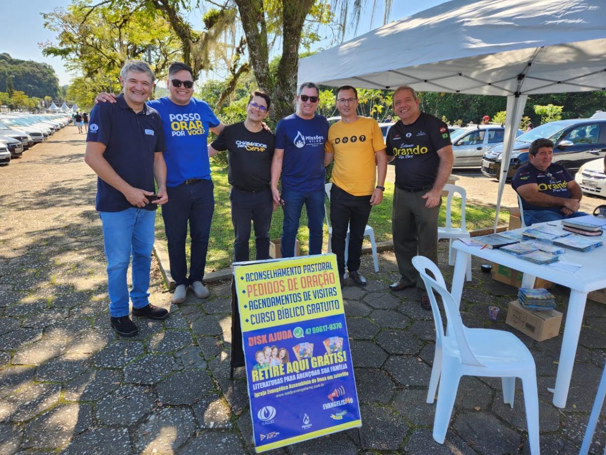 IEADJO inicia “Mês Global de Evangelização” com entrega de cerca de 30 mil literaturas na Festa do Trabalhador