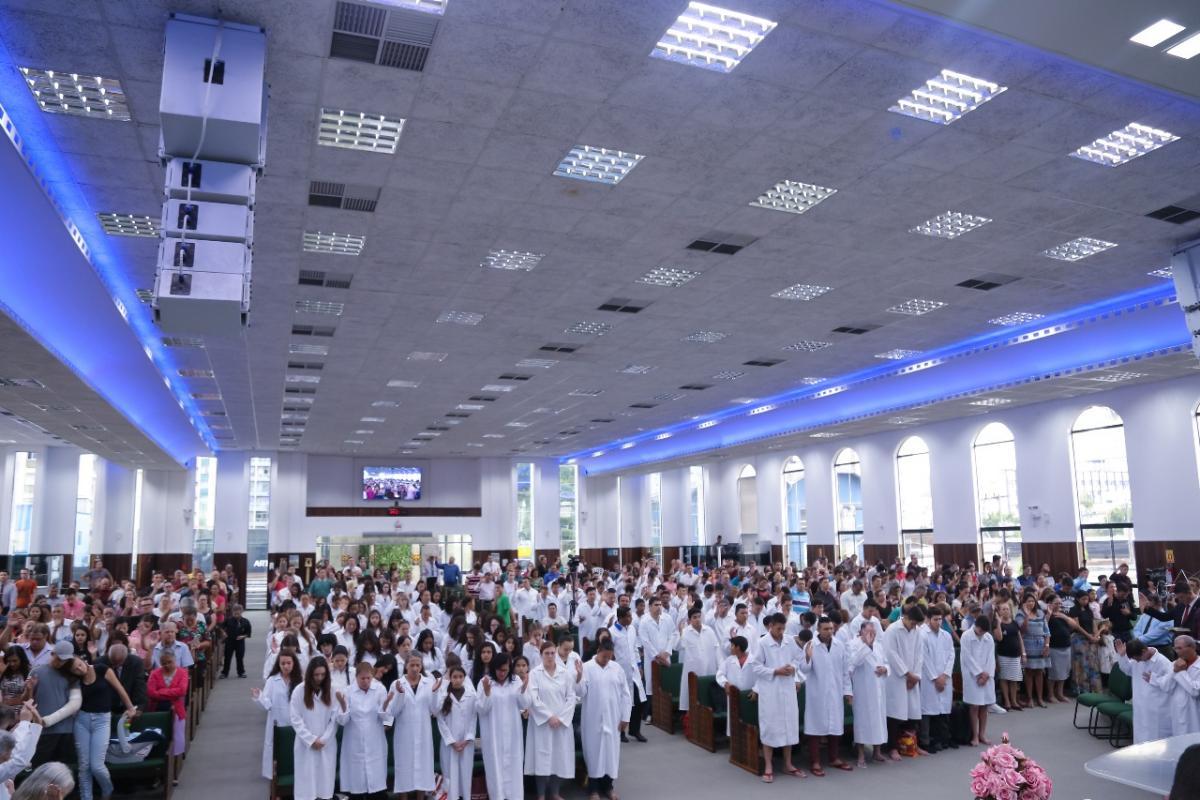 IEADJO realiza Batismo de 167 novos membros - Abril 2018