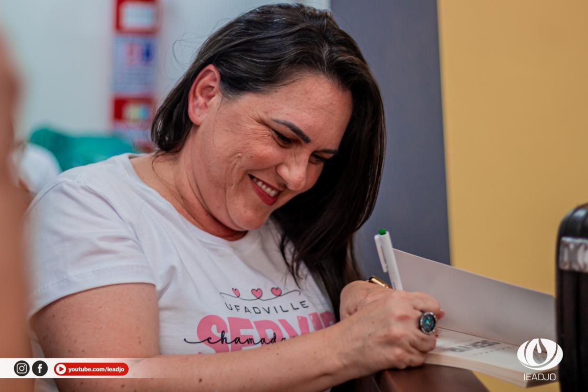 UFADVILLE publica "Chamadas para Servir"