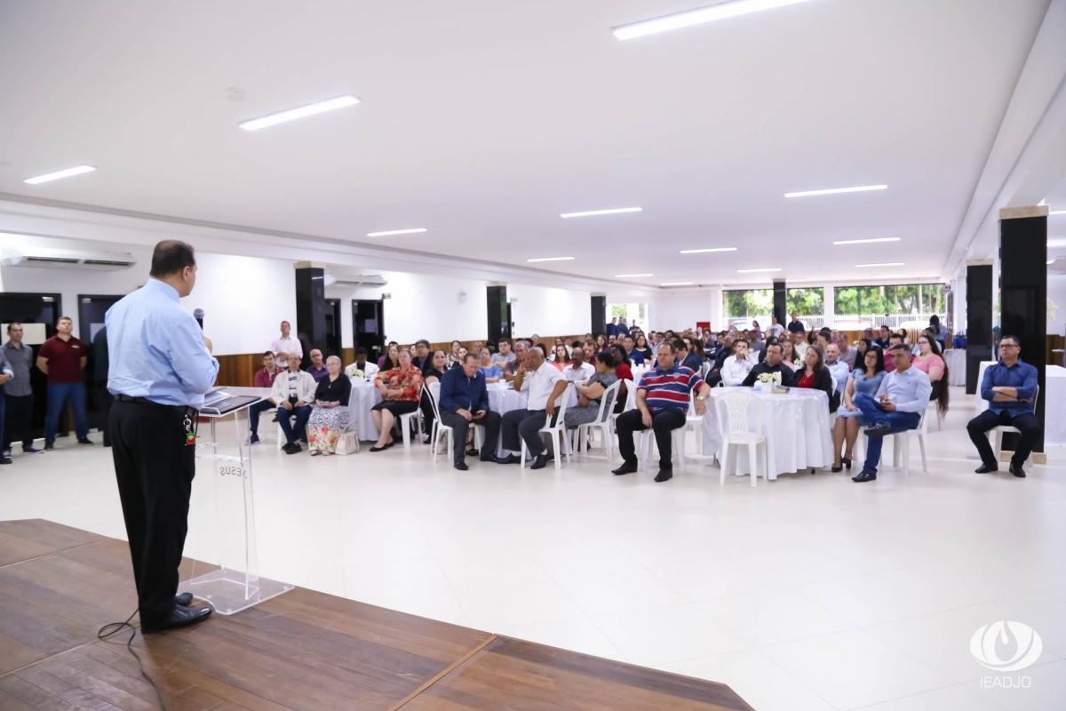Confraternização marca última Consagração de obreiros integrados de 2018