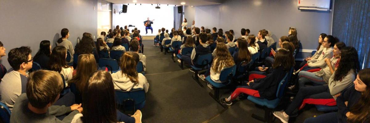 UMADJO/Chi Alpha realiza palestras em escolas e universidades de Joinville - Setembro 2019