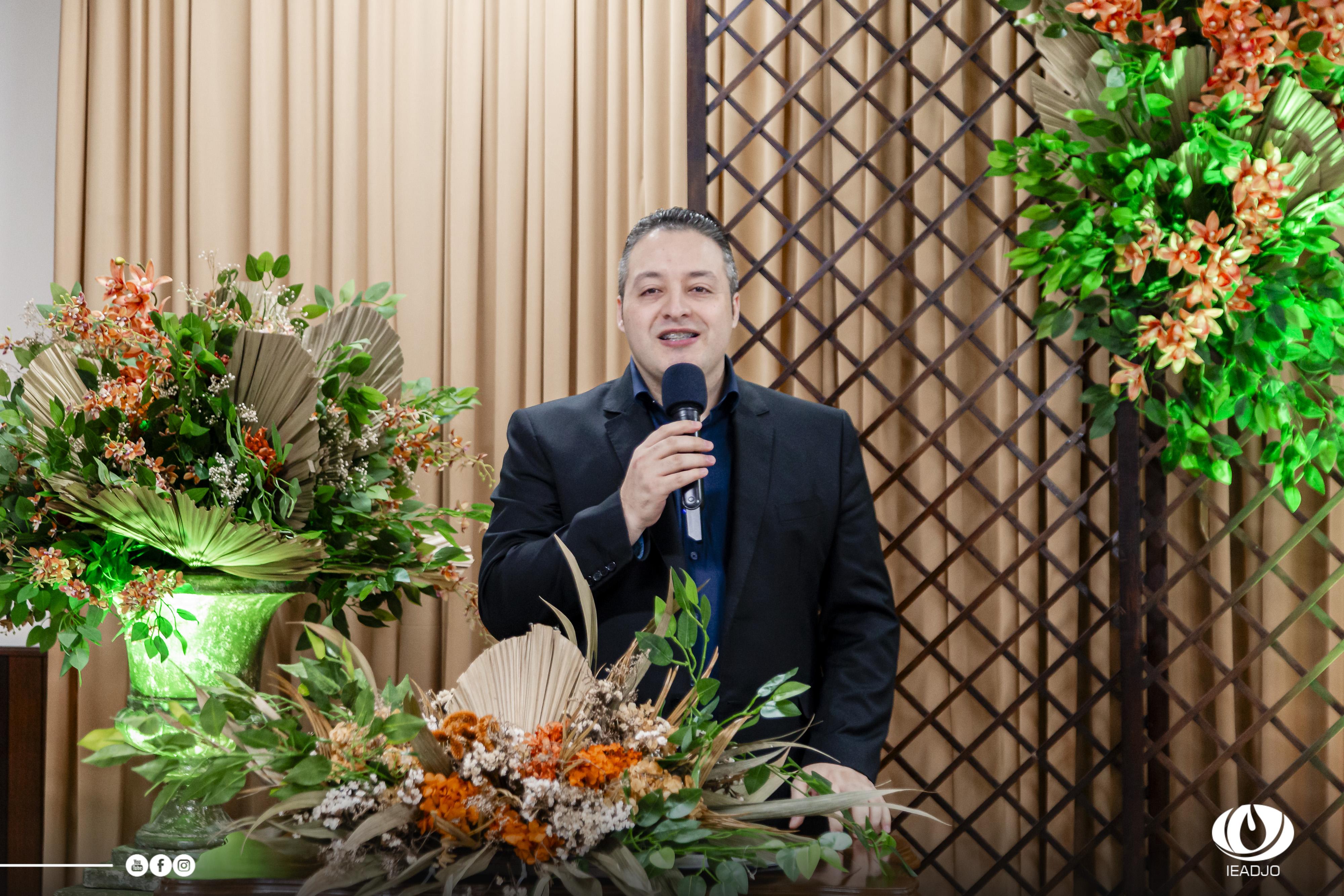 Pastor Eliseu Melfior.