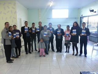 Equipe da UMADJO e Missão Siloé entrega doação de Cadeiras em Cordilheira Alta - Agosto 2013