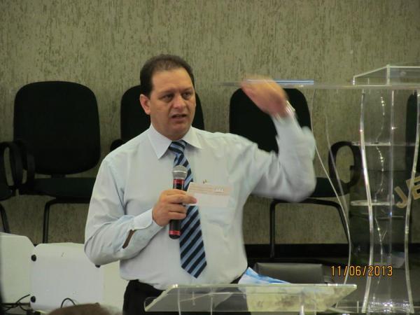 Pastores recebem homenagem do CEEDUC no Dia do Pastor - Junho 2013