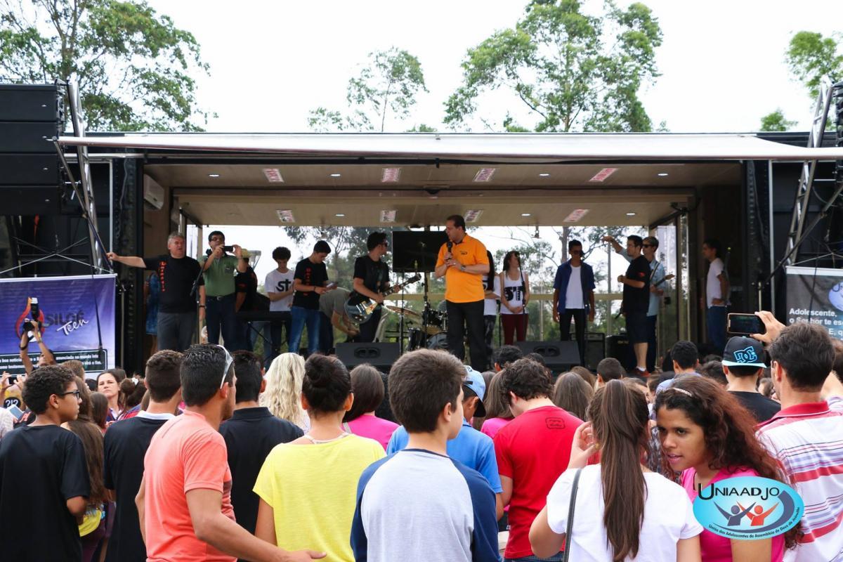Planeta Teen, adolescentes fazendo a diferença ao redor da terra