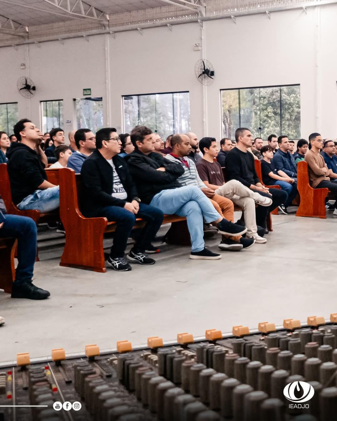 Capacitação para Operadores de Som.